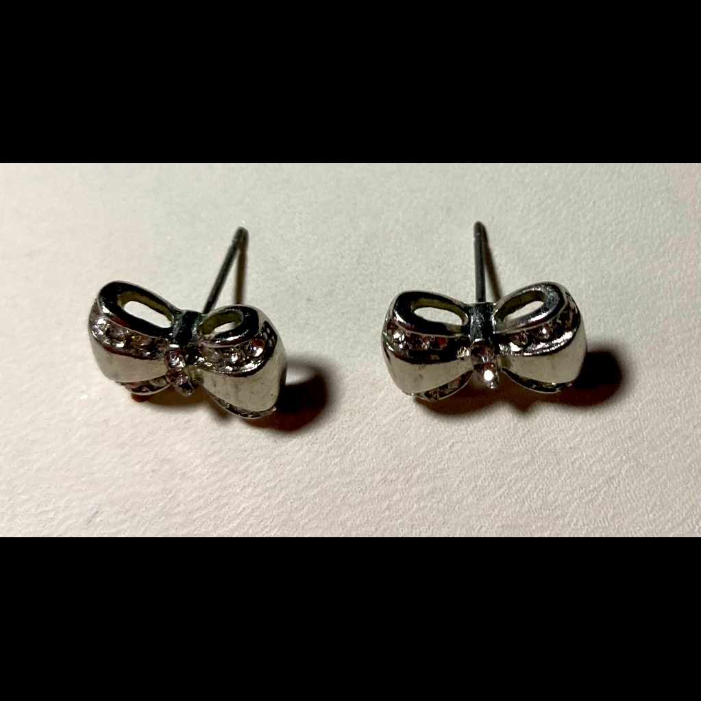 Silver And Crystal Pierced Bows 753
